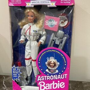 1994 Mattel Astronaut Barbie Doll NIB